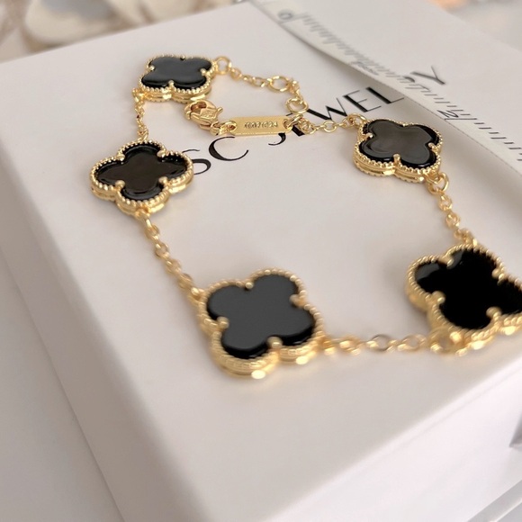 Clover Bracelet Double Sided Black Onyx Stone Luxury Jewelry - Picture 8 of 15